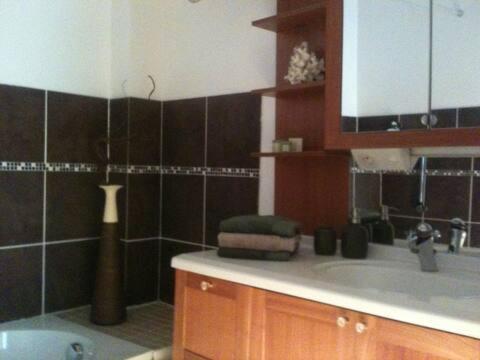 Maison Avec Jacuzzi Et Terrasse Sur Les Toits Brignon Luaran gambar