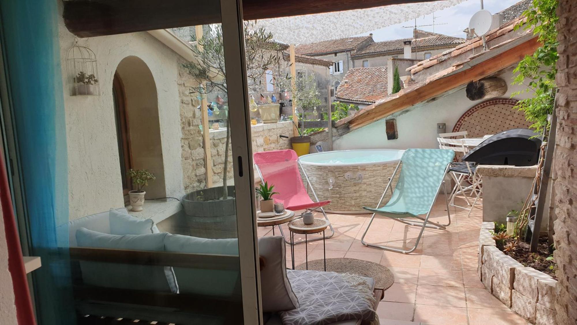 Maison Avec Jacuzzi Et Terrasse Sur Les Toits Brignon Luaran gambar
